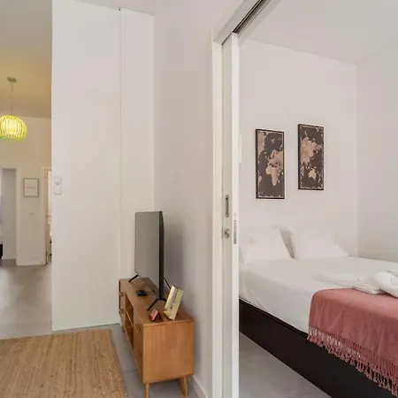Unique & Super Aircon & Lift Apartment *