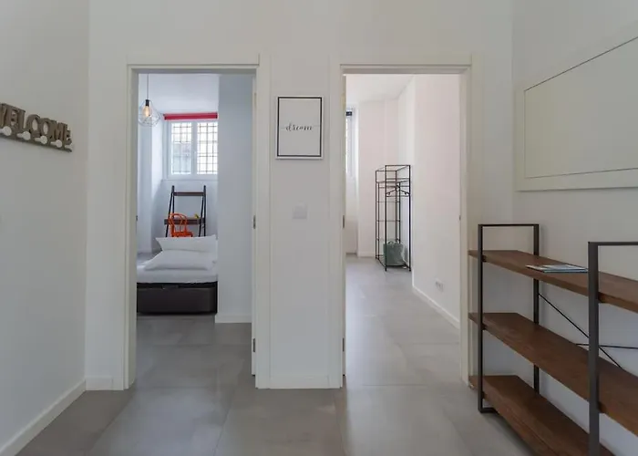 Unique & Super Aircon & Lift *